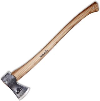 Hache forgée à la Main QVARFOT 650mm I Hultafors I Forgée en Suède I 1260g Hache Premium avec Manche en Bois de Hickory I Affûtage Skandi I Protection de Lame en Cuir Incluse I 841720