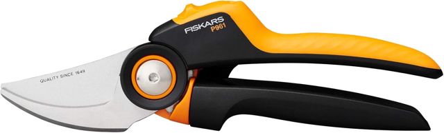 Fiskars Sécateur à Lame Franche M, X-series PowerGear, P921, Avec Poignée Tournante, Pour Branches et Rameaux Frais, Revêtement Antiadhésif, Lames en Inox, Longueur : 20,1 cm, Noir/Orange, 1057173