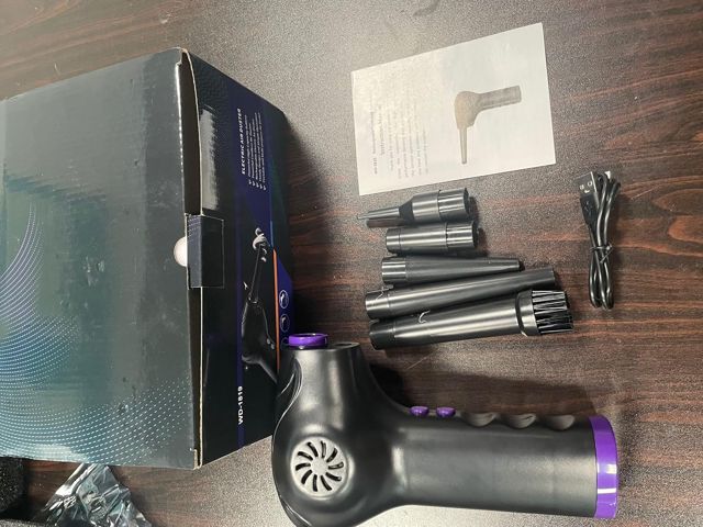 FILFEEL Plumeau électrique sans Fil avec Lumière, Souffleur Portatif Rechargeable 60000 Tr/min pour la Maison, le PC et la Voiture, 5 Buses Incluses (10000mAH)