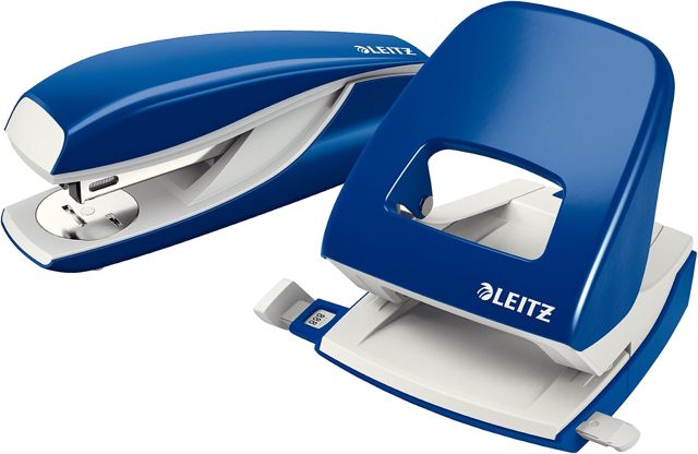 Leitz Set Agrafeuse Et Perforateur de Bureau, Capacité 30 Feuilles, Noir, Boîtier Métallique Ergonomique, Gamme NeXXt, 50950095