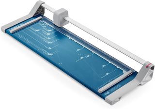 Dahle Rogneuse 507 Modèle 2020 (Capacité de Coupe jusqu'à 8 Feuilles, DIN A4, 320 mm de Coupe, Auto-Affûtante, Pression Automatique) Bleu