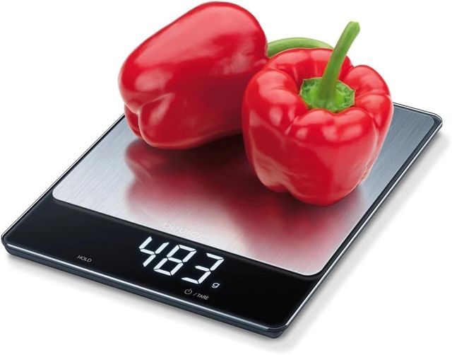 Beurer KS34 Balance de cuisine numérique – Balance précise pour onces et grammes de nourriture, capacité de 15 kg, plate-forme de pesée XL pour la préparation des repas, affichage magique, fonction