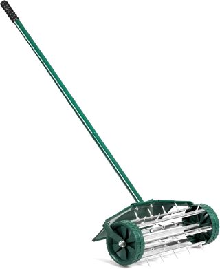 GOPLUS Aérateur de Pelouse à roulettes de 46CM, Rouleau à Pointes Rotatives avec Large Protection, Aération Intensive du Sol pour Jardin, Cour, Patio, Assemblage Rapide, Vert Foncé