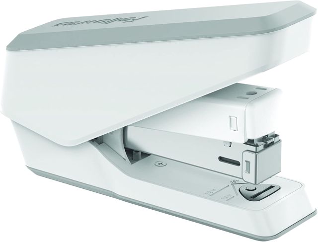Fellowes Agrafeuse LX840 Easy Press™, Demi bande pour le bureau, moindre effort, revêtement Microban®, Ôte-agrafes intégré, agrafe jusqu'à 25 feuilles, pour agrafes 24/6|26/6 mm, Noir, 5012901