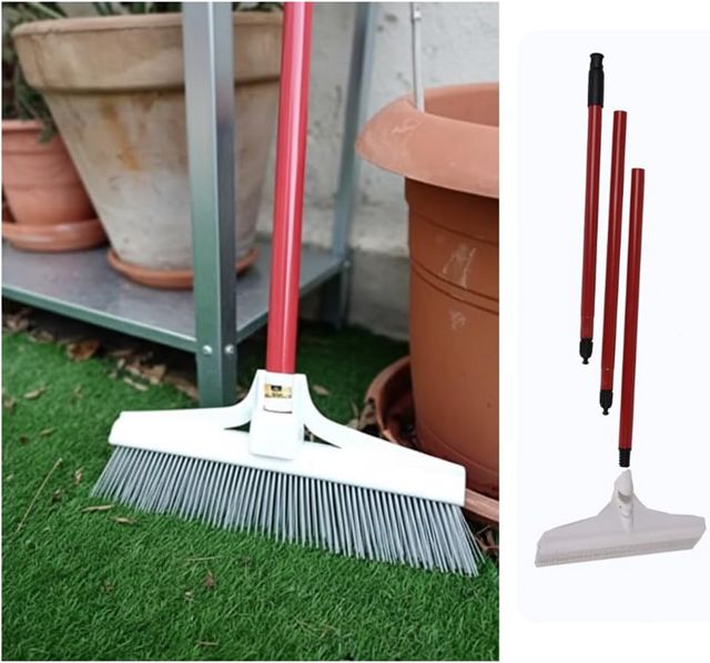 Suinga Brosse + Poignée Extensible de 0,8 à 1,4 m pour balayer Gazon Artificiel. Produit adapté à Tout Type de pelouse