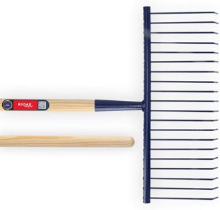 KADAX râteau en Fil d'acier, râteau Large avec Long Manche en Bois, râteau à Dents Longues, râteau de Jardin léger comme Une Plume, râteau à Feuilles, Balai à Feuilles, râteau à Gazon (20 Dents)