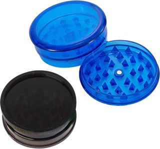 Lot de 2 moulins en plastique 60 mm Trois pièces Crusher Kitchen, broyeur à pollen et herbes en plastique pour épices Bleu et noir
