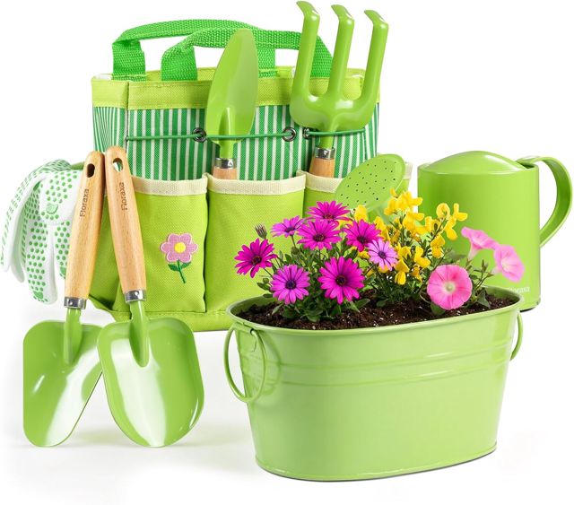 Ensemble de jardinage 8 pièces pour enfants avec panier en métal et outils en métal véritable, kit d'extérieur STEM, poignées ergonomiques en bois, 3 pelles, râteau, arrosoir, gants, sac fourre-tout