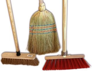 Ensemble de 3 balais d'extérieur | Cantonnier brosse PVC 32 cm | Fibres de coco naturel 29 cm | Paille de riz 35 cm | Manches bois | Kibros 3LOTBb