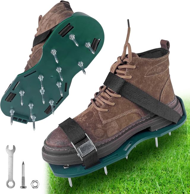 Aerateur de Pelouse Chaussure à Gazon, Chaussures Aérateurs de Pelouse Couche, Semelles de Ventilation pour Gazon avec 4 Sangle à Boucle en Métal, pour Amélioration de la Qualité du Sol
