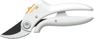 Fiskars Sécateur à lame franche bypass P57 pour branches tendres jusqu'à Ø 2 cm, Longueur : 18 cm, Poids: 140 g, Blanc/Orange, FiberComp/Acier, Light, 1026916