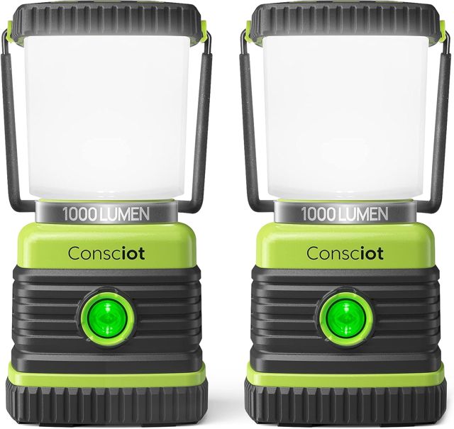 Lot de 2 lanternes de camping Consciot alimentées par piles avec 1000 lm, 4 modes d'éclairage, lampes de tente résistantes à l'eau, lampe de poche portable pour panne de courant, urgence, ouragan,