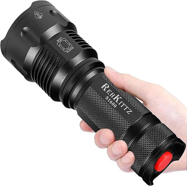 REHKITTZ Lampe Torche LED, 3300 Lumens, Très Lumineuse