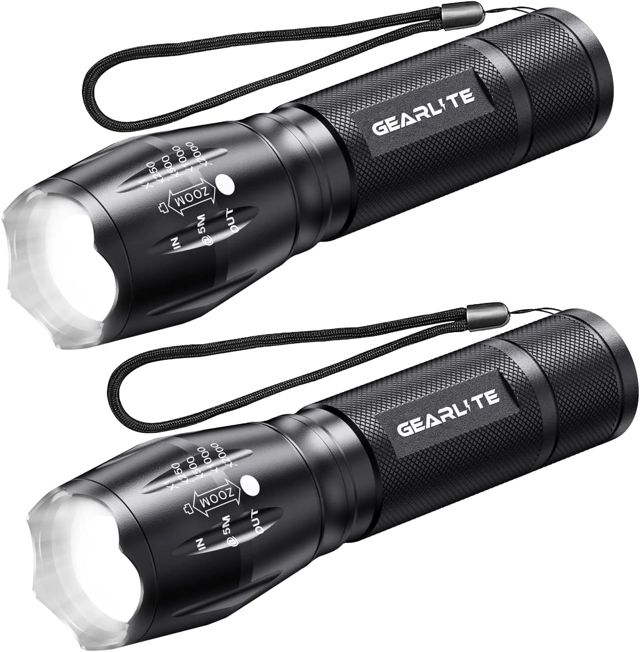 GEARLITE Lampe Torche LED Ultra Puissante 2 Pièces, 2000 Lumens Mini Lampe de Poche Enfant avec 5 Modes, IPX6 Étanche IncassableLampe Torche Tactique Zoomable pour Camping Pêche Randonée Urgences