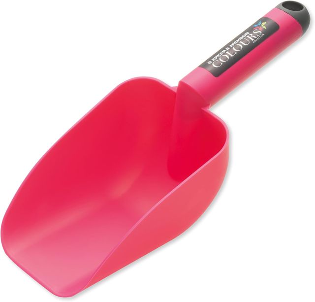 Spear & Jackson Colours Pelle à Main de Jardin en Plastique, Pelle Polyvalente pour Terre, Terreau, Graines, Sable et Aliments pour Animaux, Rose